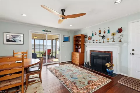 Dining - 18 Eagle Point Rd, Hampton, VA 23669 photo 1 of 2