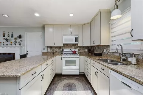 Kitchen - 18 Eagle Point Rd, Hampton, VA 23669 photo 1 of 3