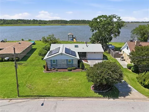 View/Area - 18 Eagle Point Rd, Hampton, VA 23669 photo 1 of 10