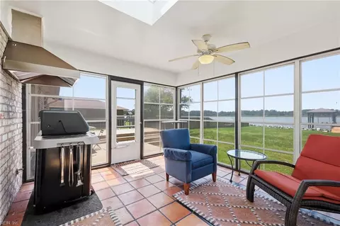 Exterior - 18 Eagle Point Rd, Hampton, VA 23669 photo 11 of 13