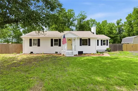 3616 Parr Ln, Chesapeake, VA 23323