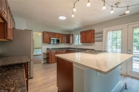 Kitchen - 4100 Scotfield Dr, Chesapeake, VA 23321 photo 3 of 4