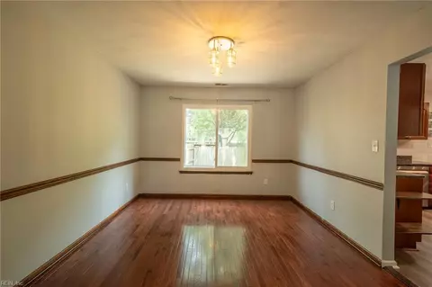 Living - 4100 Scotfield Dr, Chesapeake, VA 23321 photo 3 of 11