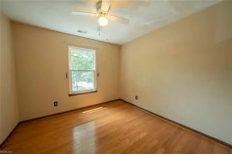Bedroom - 4100 Scotfield Dr, Chesapeake, VA 23321 photo 3 of 9