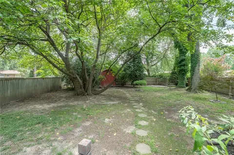 Exterior - 4100 Scotfield Dr, Chesapeake, VA 23321 photo 3 of 7