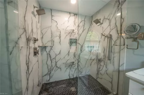 Bath - 4100 Scotfield Dr, Chesapeake, VA 23321 photo 3 of 5