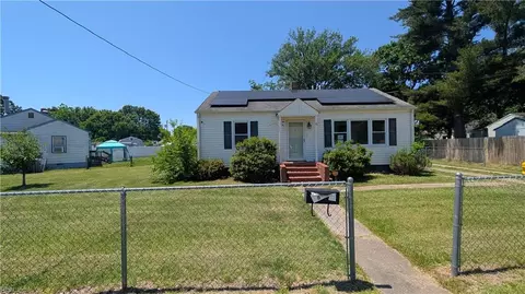 23 Laurel Dr, Hampton, VA 23669