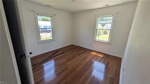 23 Laurel Dr, Hampton, VA 23669 photo 9