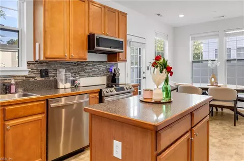 Kitchen - 4125 Taughtline Loop, Chesapeake, VA 23321 photo 3 of 3