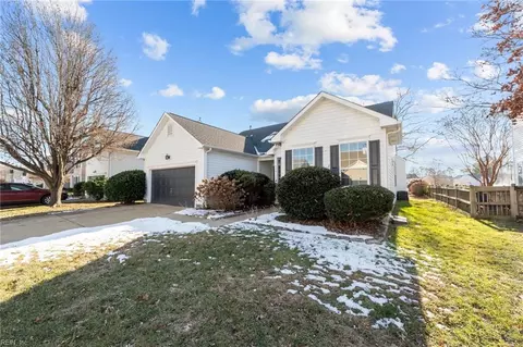 906 Hanson Dr, Newport News, VA 23602