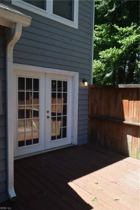 Exterior - 75 Madison Chse Chase, Hampton, VA 23666 photo 4 of 6