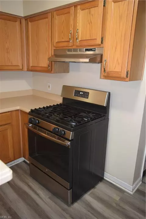 Kitchen - 75 Madison Chse Chase, Hampton, VA 23666 photo 3 of 5