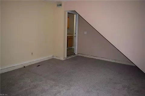 Bedroom - 75 Madison Chse Chase, Hampton, VA 23666 photo 2 of 4