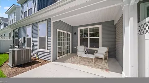 Exterior - 4603 Longleaf Pl, Chesapeake, VA 23321 photo 2 of 2