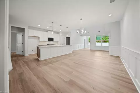 Entry Way - 4603 Longleaf Pl, Chesapeake, VA 23321 photo 1 of 10