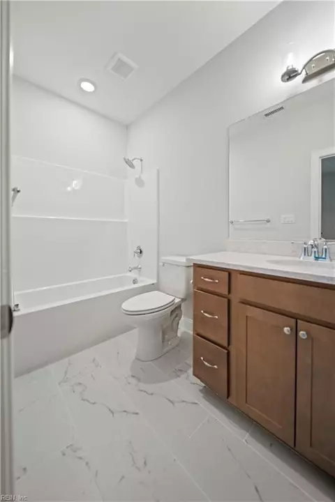 Bath - 4603 Longleaf Pl, Chesapeake, VA 23321 photo 1 of 3