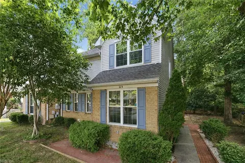 124 Creekstone Dr, Newport News, VA 23603