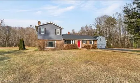 5718 Custis Millpond Rd, West Point, VA 23181