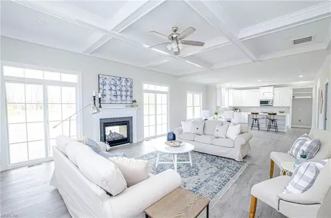 Living - 413 Octavia Dr, Tabb, VA 23693 photo 3 of 4