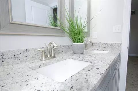 Bath - 413 Octavia Dr, Tabb, VA 23693 photo 5 of 5