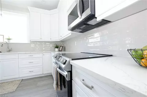 Kitchen - 413 Octavia Dr, Tabb, VA 23693 photo 4 of 4