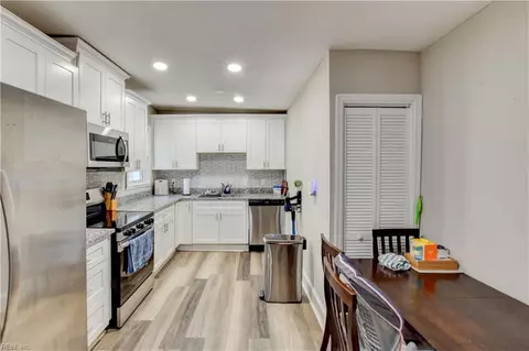 2 Clover St, Hampton, VA 23669 photo 7