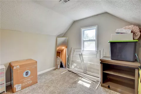 2 Clover St, Hampton, VA 23669 photo 12