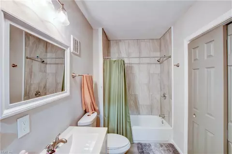 2 Clover St, Hampton, VA 23669 photo 20