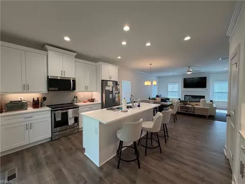 1113 Oneil Way, Virginia Beach, VA 23454