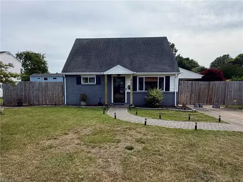 617 Kellam Rd, Virginia Beach, VA 23462
