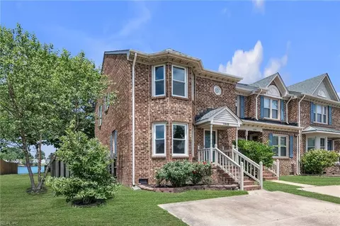 1848 Volvo Pw Pkwy, Chesapeake, VA 23320
