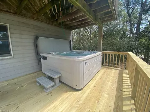 Exterior - 1278 Lakeside Dr, Corolla, NC 27927 photo 3 of 10