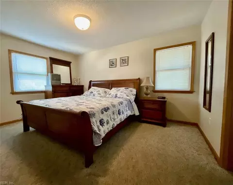 Bedroom - 1278 Lakeside Dr, Corolla, NC 27927 photo 4 of 8