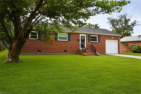475 Duchess Ct, Hampton, VA 23669