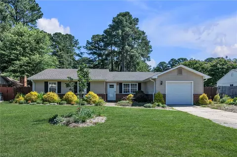 432 Courtney Arch Arch, Virginia Beach, VA 23452