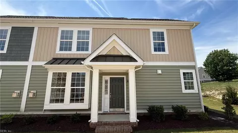 1013 Robinson Rd #7D, Suffolk, VA 23434