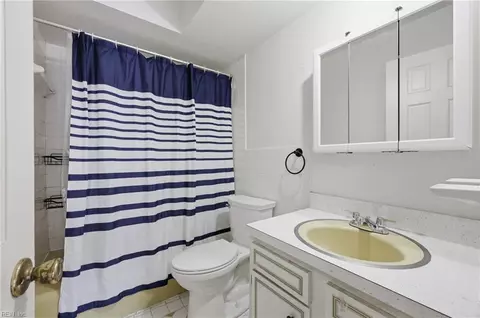 Bath - 4113 Taylor Rd, Chesapeake, VA 23321 photo 1 of 2
