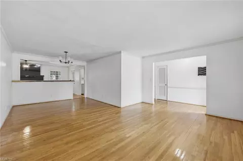 Living - 4113 Taylor Rd, Chesapeake, VA 23321 photo 5 of 7