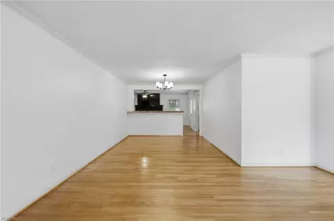 Living - 4113 Taylor Rd, Chesapeake, VA 23321 photo 6 of 7