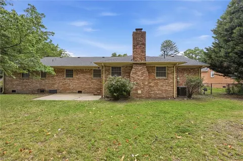 Exterior - 4113 Taylor Rd, Chesapeake, VA 23321 photo 2 of 6