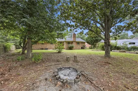 Exterior - 4113 Taylor Rd, Chesapeake, VA 23321 photo 3 of 6