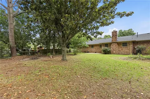 Exterior - 4113 Taylor Rd, Chesapeake, VA 23321 photo 5 of 6