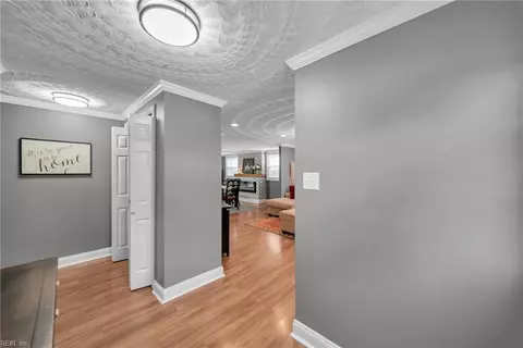 Entry Way - 2204 Rawood Dr, Hampton, VA 23663 photo 4 of 6