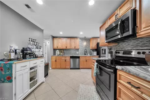 Kitchen - 2204 Rawood Dr, Hampton, VA 23663 photo 2 of 6