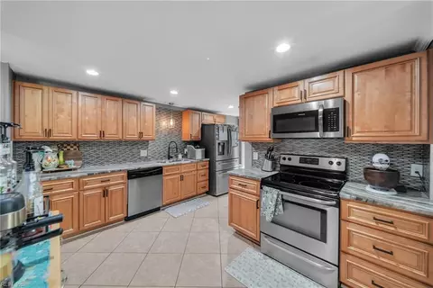 Kitchen - 2204 Rawood Dr, Hampton, VA 23663 photo 6 of 6