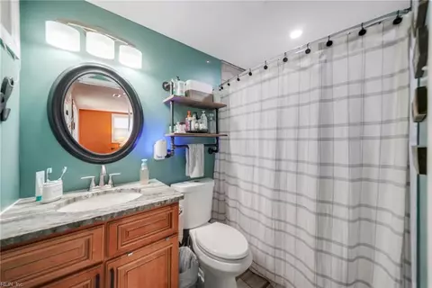 Bath - 2204 Rawood Dr, Hampton, VA 23663 photo 1 of 2