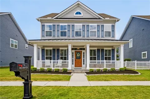 776 Big Bear Ln, Chesapeake, VA 23323