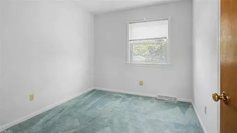 Bedroom - 131 Madrid Dr, Hampton, VA 23669 photo 6 of 11
