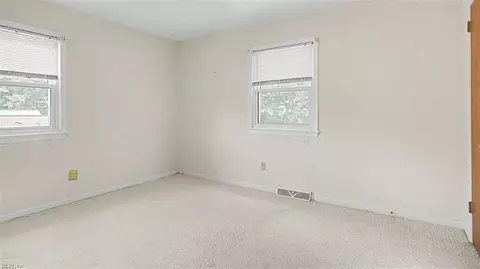Bedroom - 131 Madrid Dr, Hampton, VA 23669 photo 2 of 11