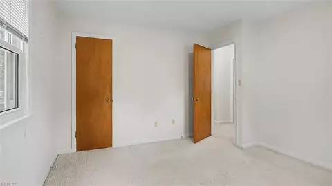 Bedroom - 131 Madrid Dr, Hampton, VA 23669 photo 5 of 11